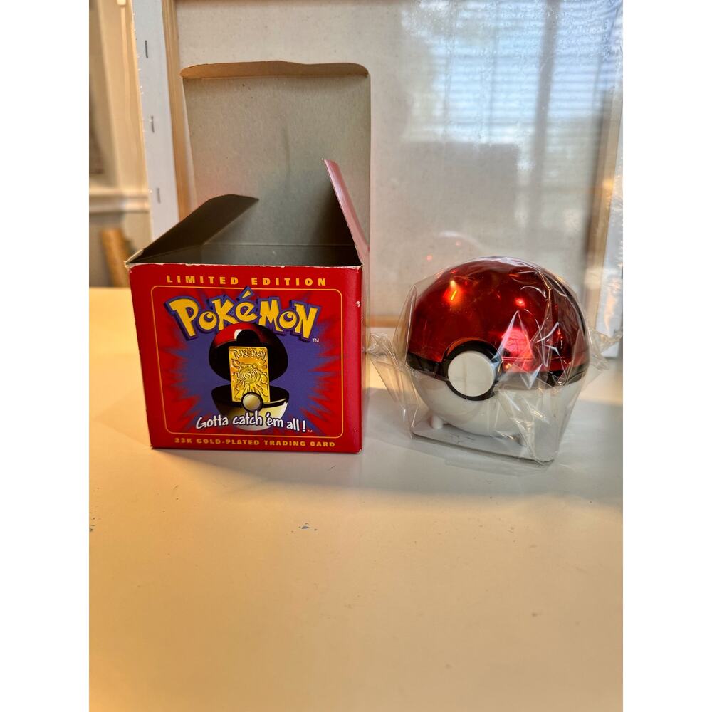 Pokémon Ball Poliwhirl Red Box 23k Gold Plated Card NIB